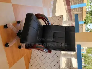 High Back Executive Leather Office Chair With Wooden Arms