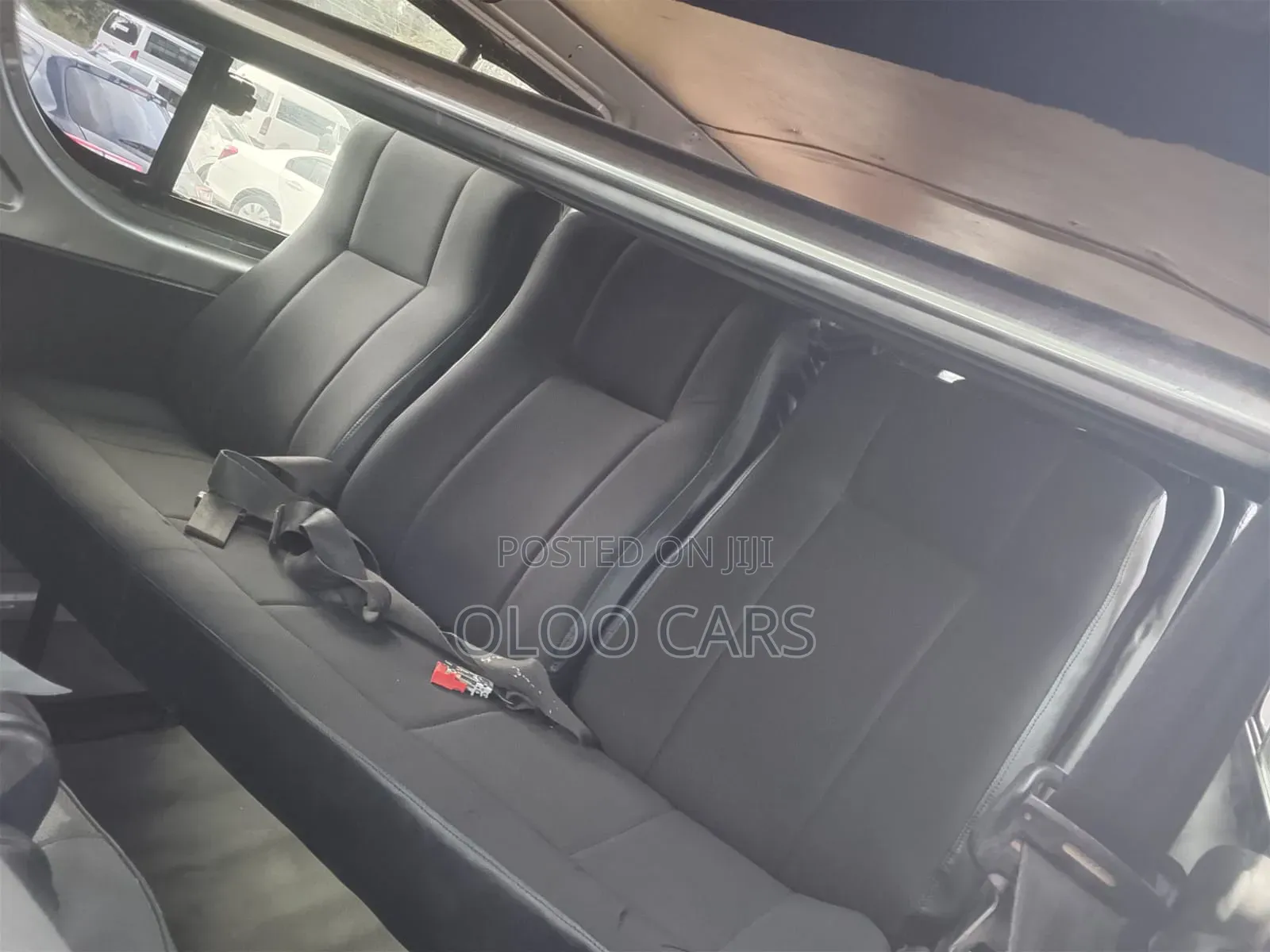 Toyota HiAce 2012 Silver