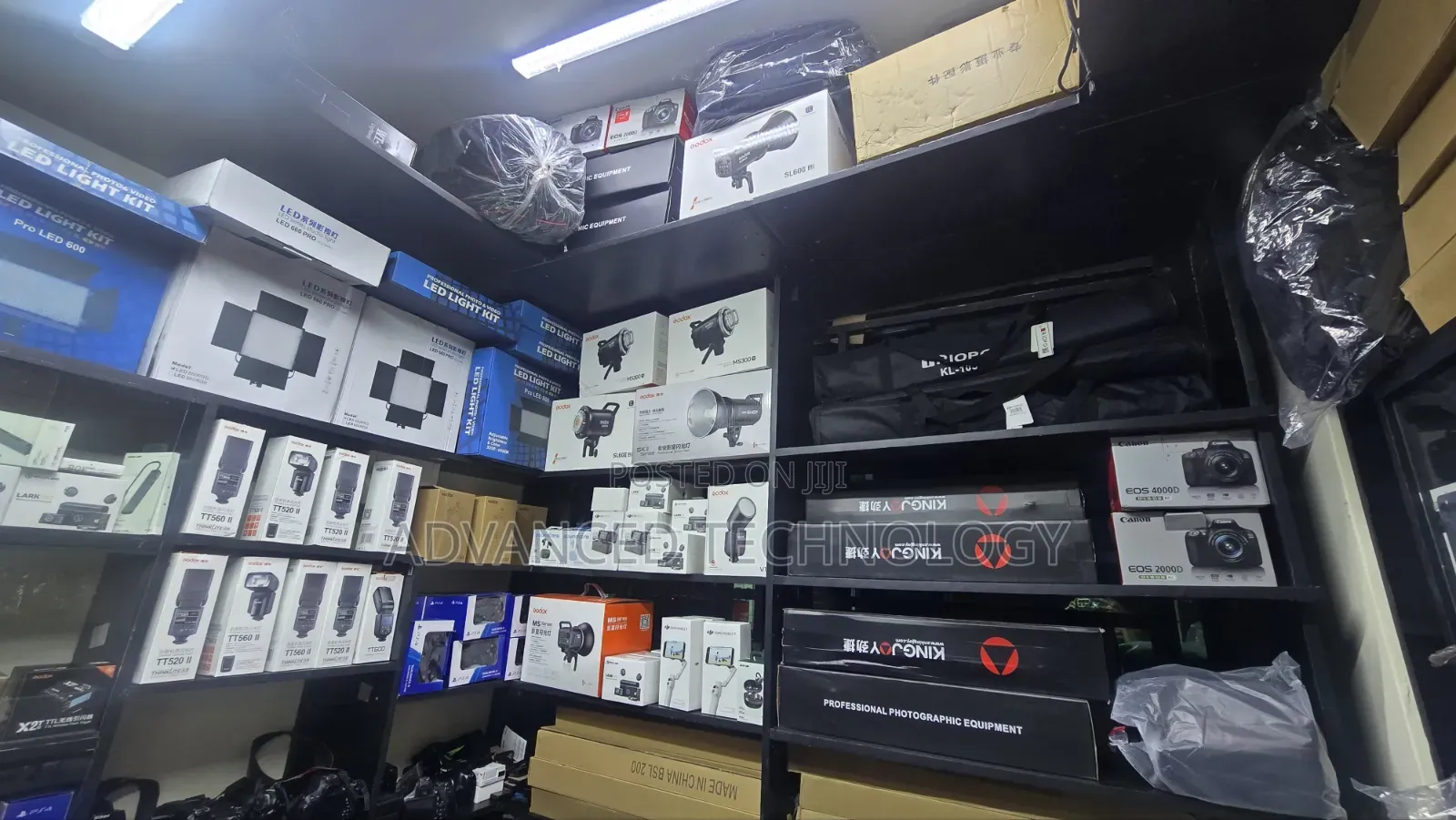 Camera Accesories,microphone,video Light,tripod Available