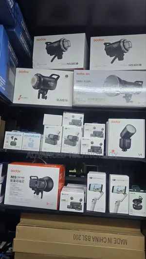 Camera Accesories,microphone,video Light,tripod Available