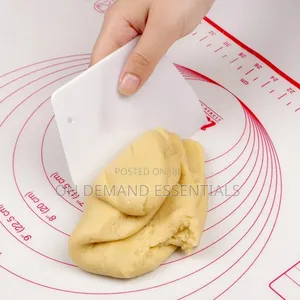 19cm Cake Scrapper