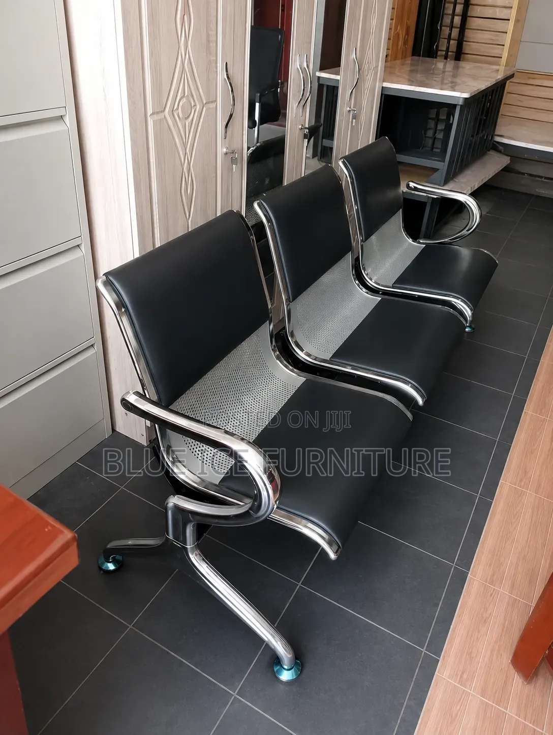 Office 3 Seater Waiting Chair With Chrome Frame
