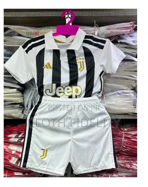 Juventus Home Kids Jersey 26/27.
