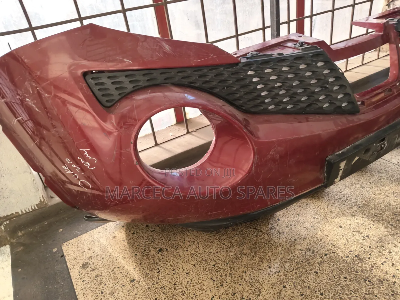 Front Bumper Nissan Juke 2011