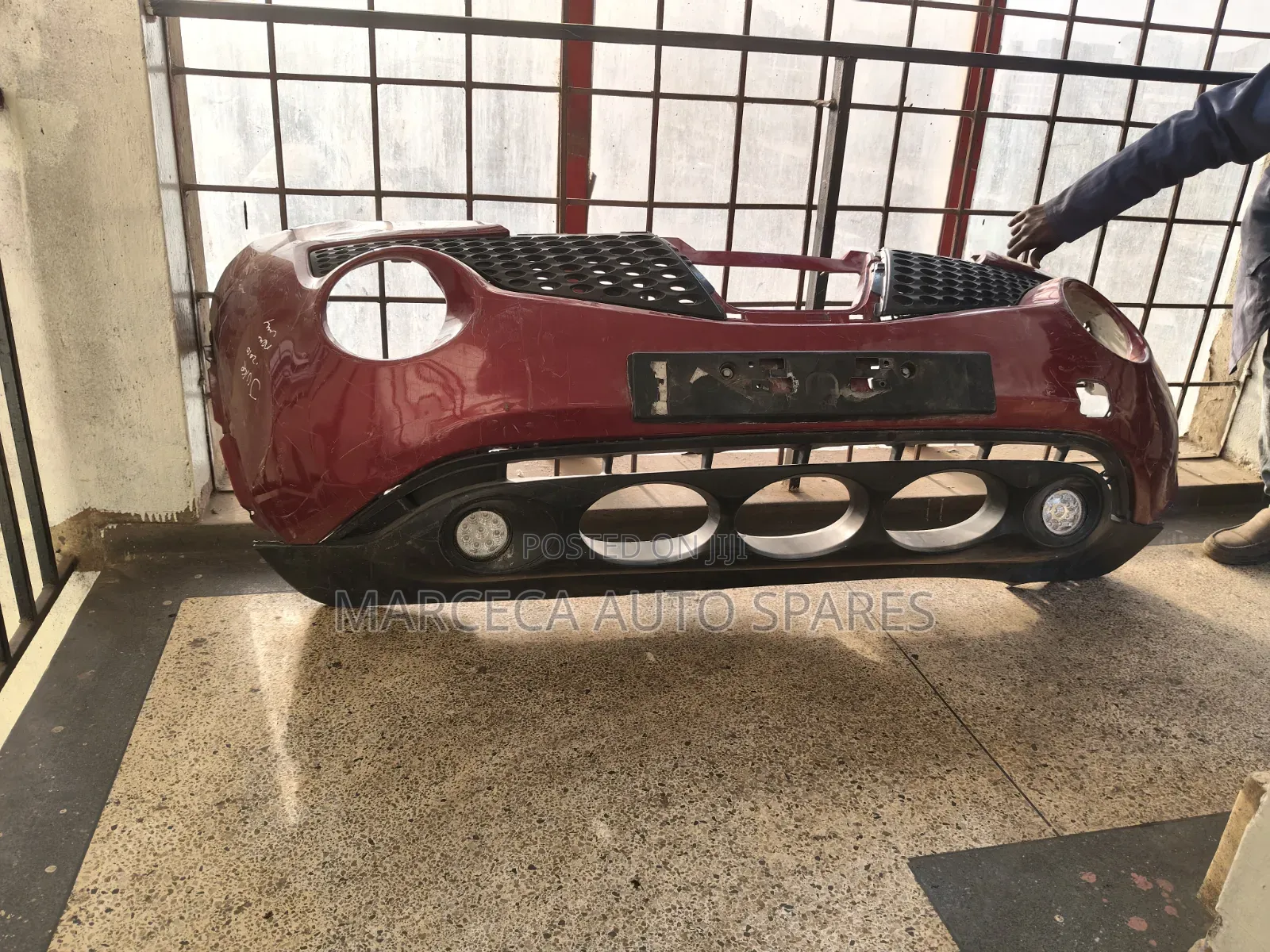 Front Bumper Nissan Juke 2011
