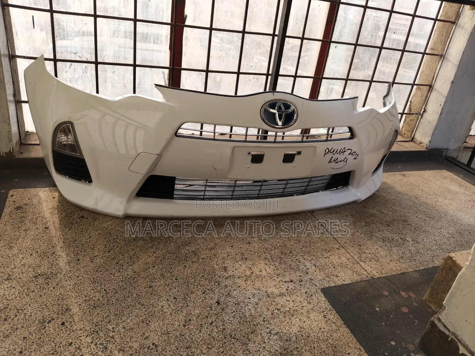 Bumper Toyota Aqua 2012