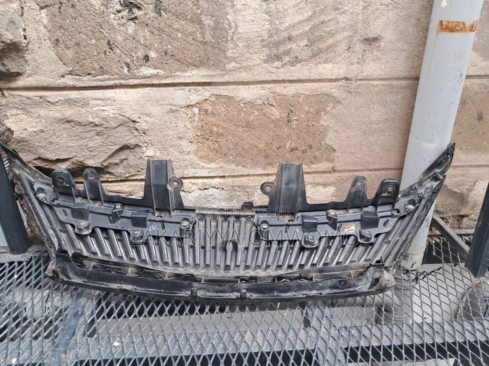 Toyota Harrier Grille