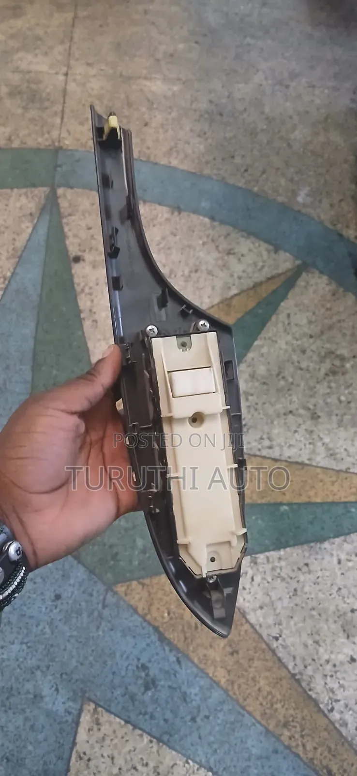 Axio/Fielder Door Main Switch