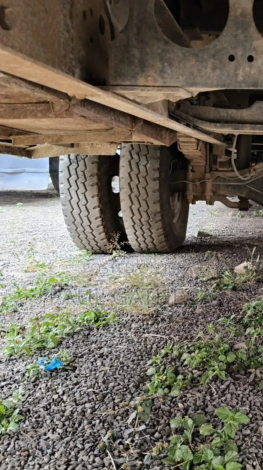 Mitsubishi Fuso Canter 2019 White
