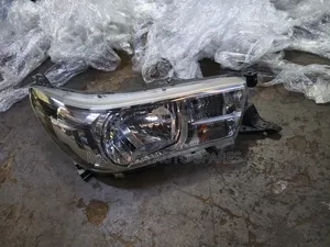 Headlight Hilux Vigo