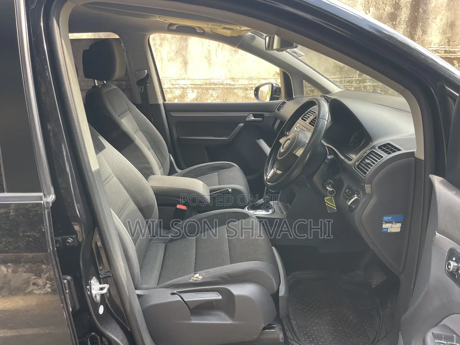 Volkswagen Touran 2015 Black