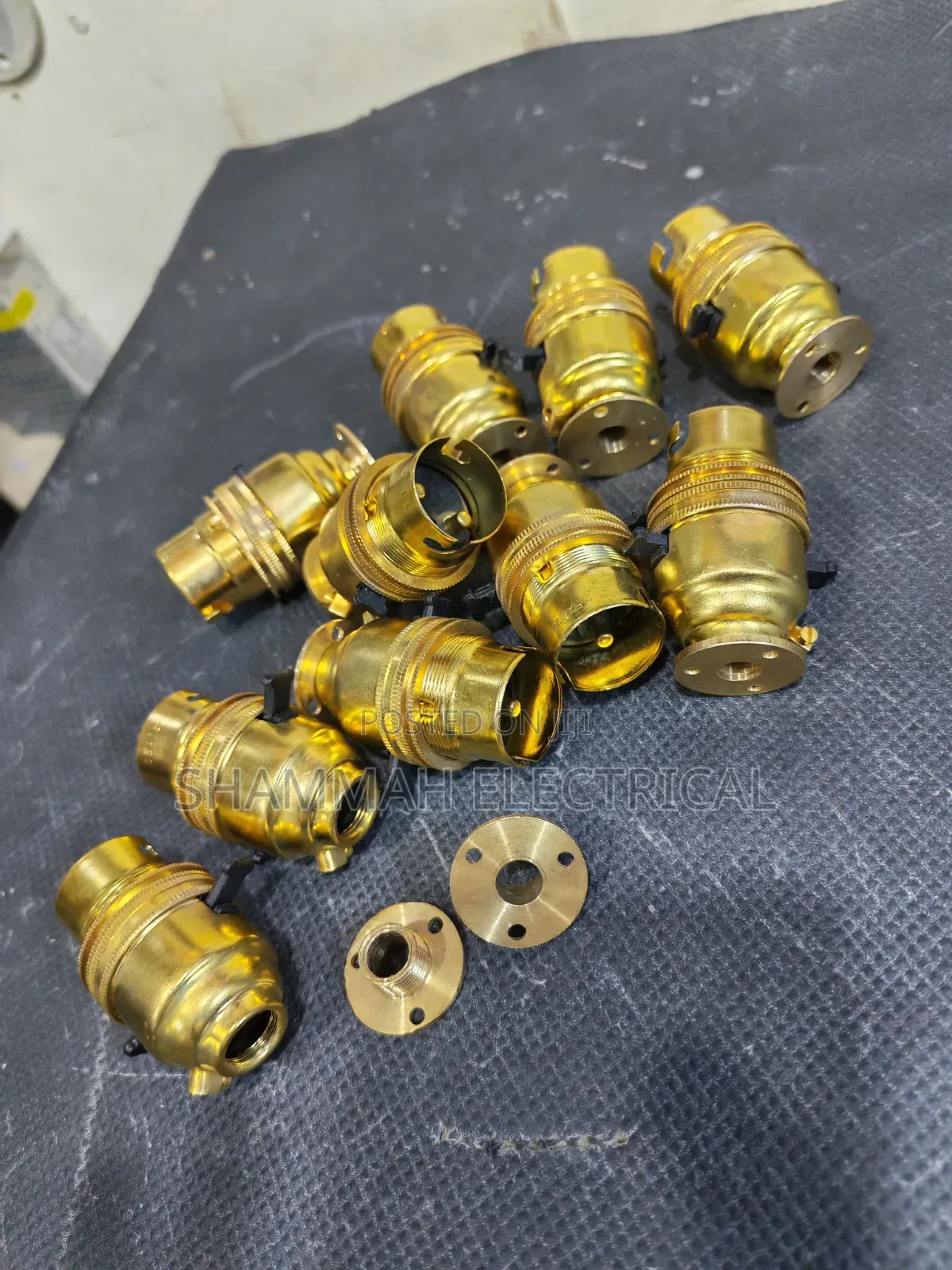 Switched Brass Holder