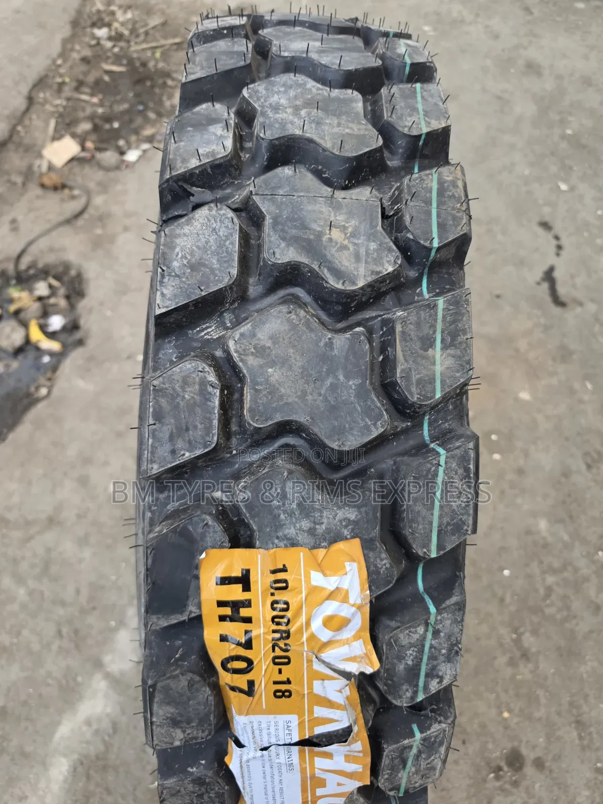 1000r20 Townhall Tires (Diff) Commercial.