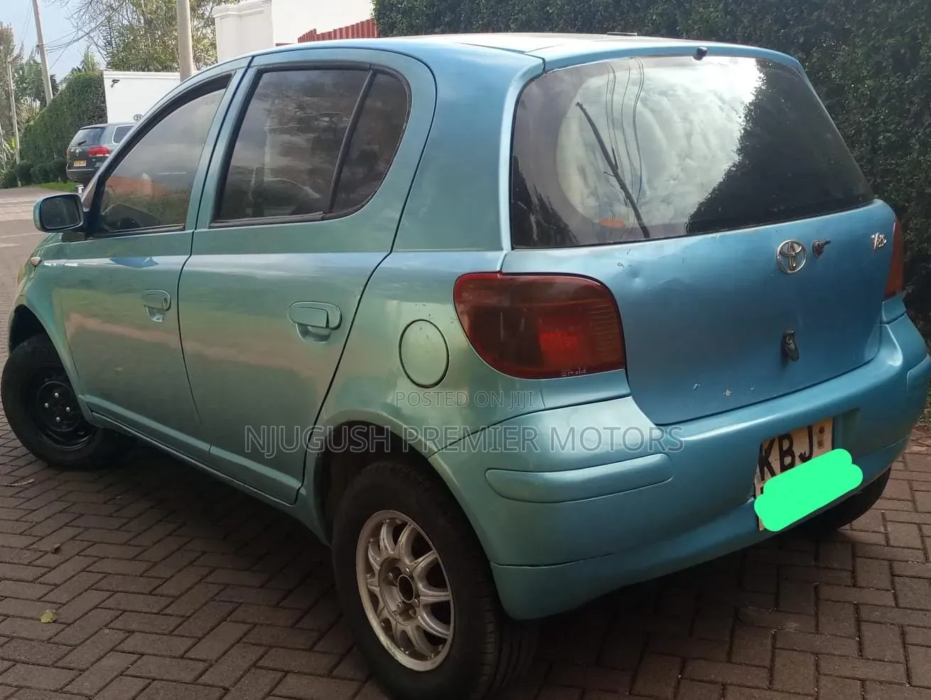 Toyota Vitz 2002 Blue