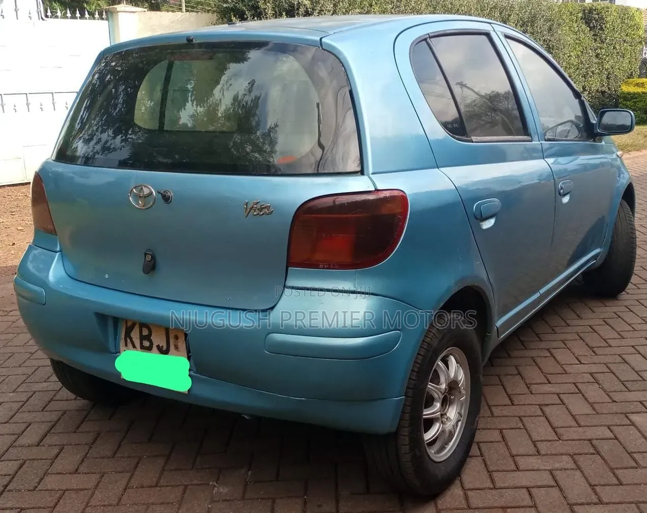 Toyota Vitz 2002 Blue