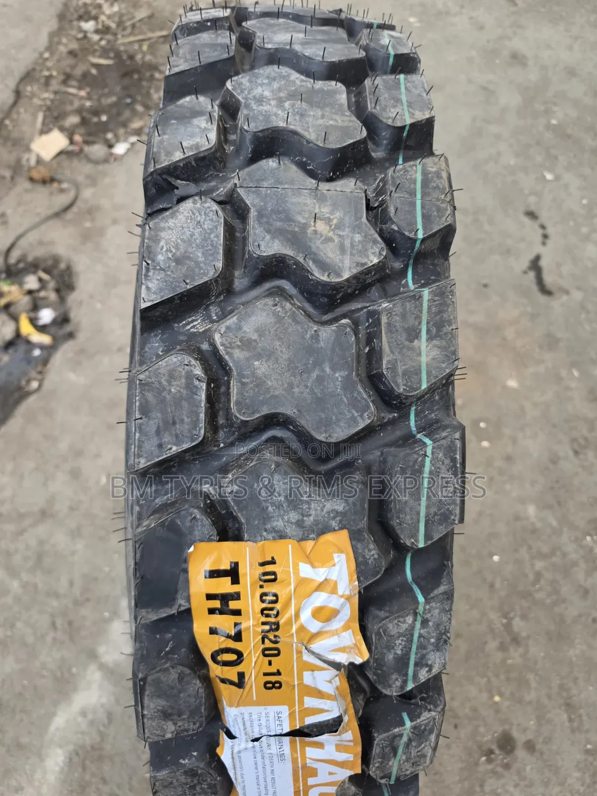 1000r20 Townhall Tires (Diff) Commercial.