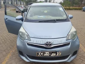 Toyota Ractis 2013 Blue