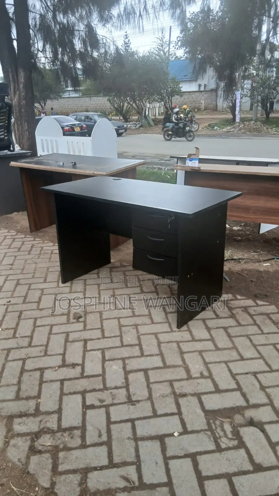 1.2M Office Desk – Modern Executive Office Table