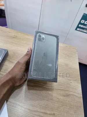 New Apple iPhone 11 Pro Max 256 GB Green
