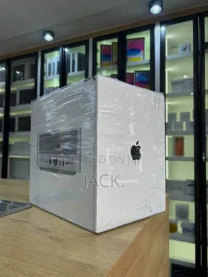 New Desktop Computer Apple Mac Studio 36GB Apple M4 Max SSD 512GB