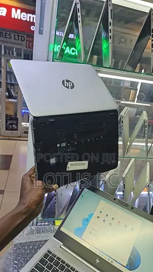 Laptop HP EliteBook 820 G3 8GB Intel Core i5 SSD 256GB