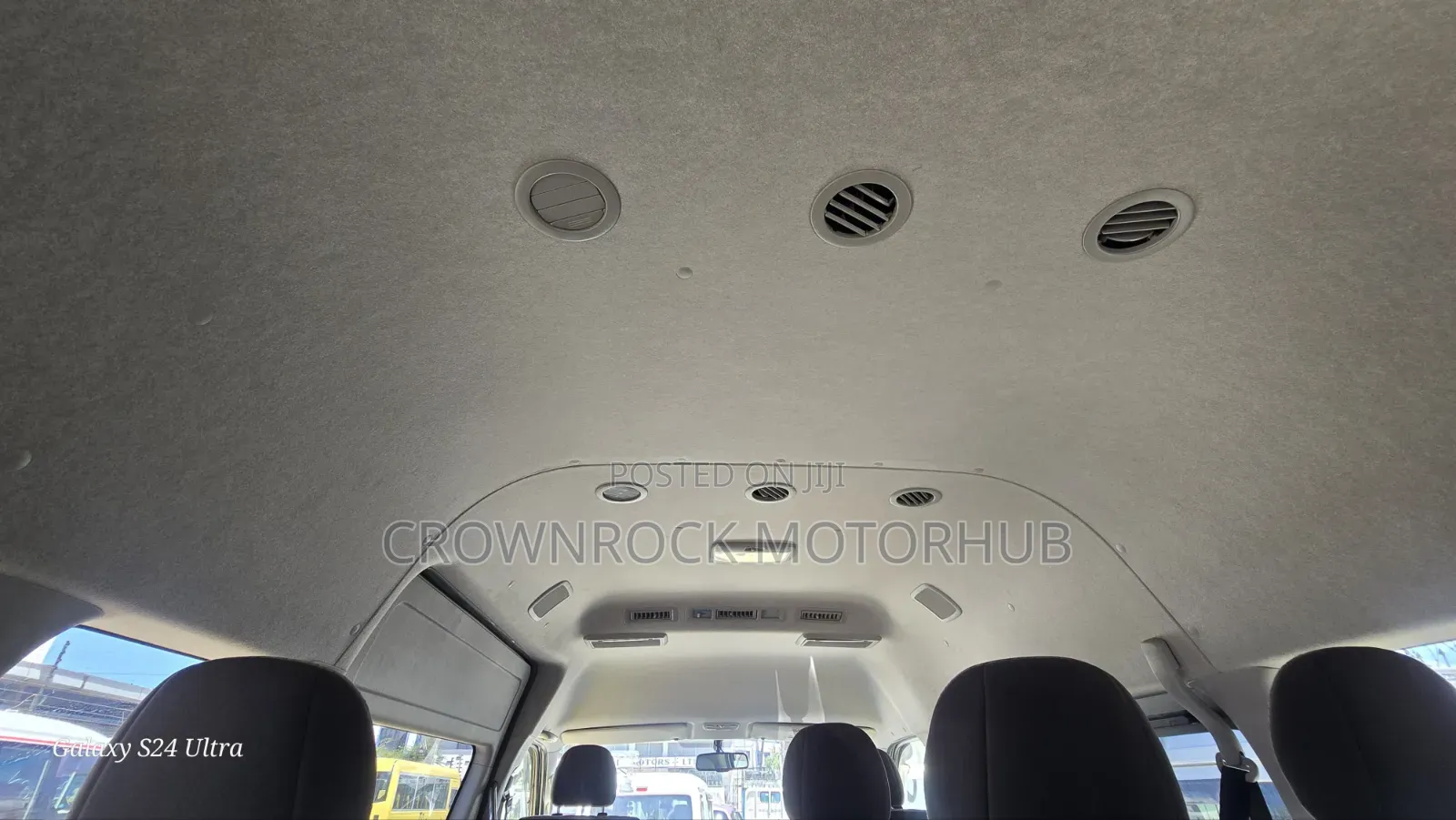 Toyota HiAce 2019 White