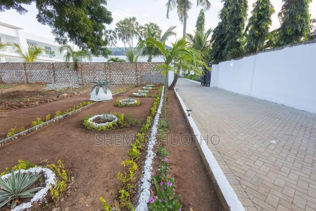 Furnished 4bdrm Mansion in Diani, Ukunda for sale