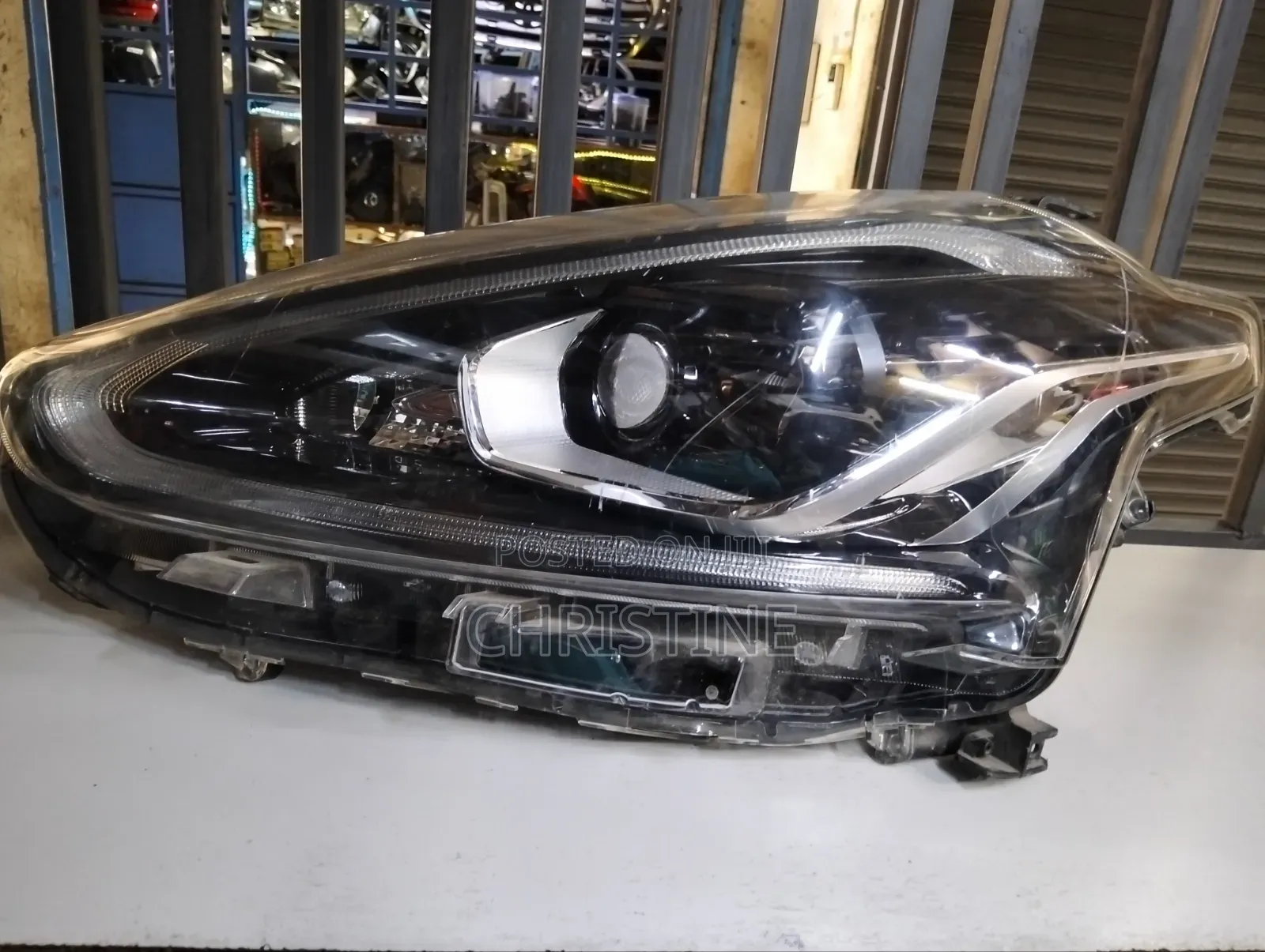 Toyota Sienta Headlight