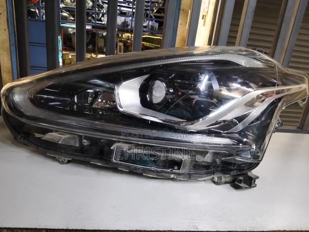 Toyota Sienta Headlight - thumbnail 2