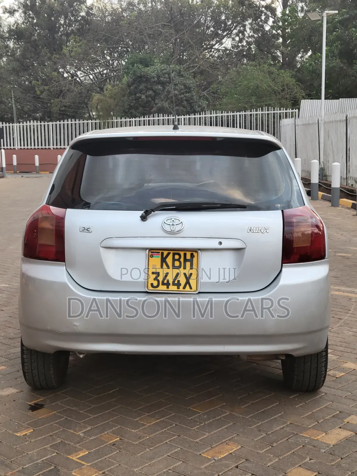 Toyota Corolla RunX 2004 Silver