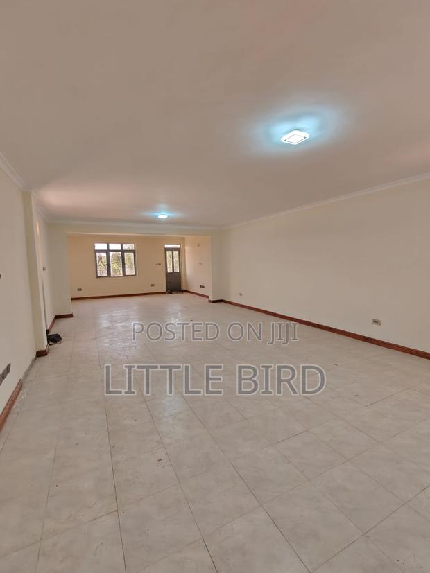 10bdrm Villa in Hardy for sale - thumbnail 4