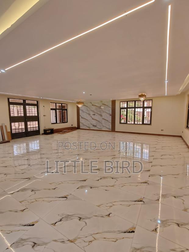 10bdrm Villa in Hardy for sale - thumbnail 5
