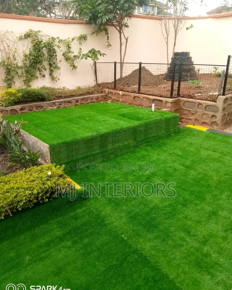 Lush Artificial Grass Carpet for Garden, Balcony Compound