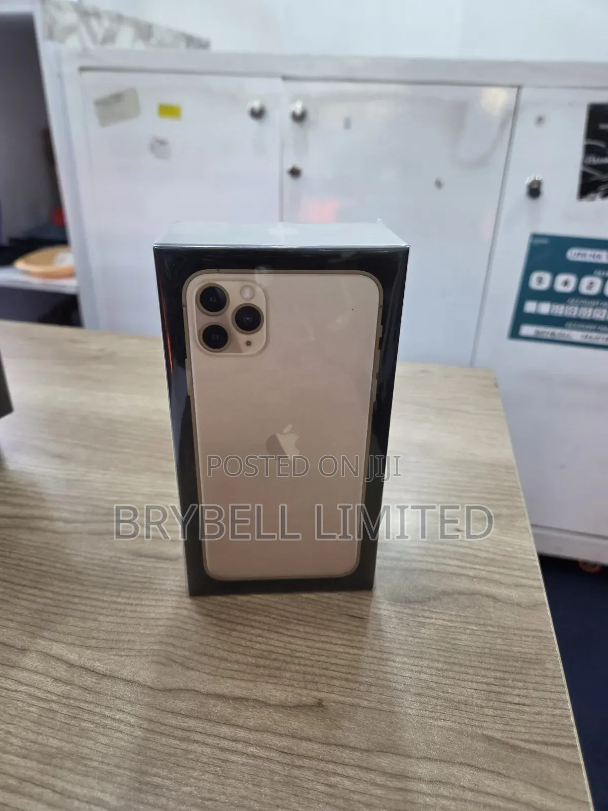 New Apple iPhone 11 Pro Max 256 GB Black