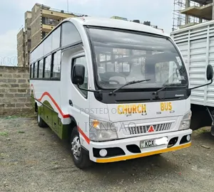 Mitsubishi Fuso Canter 2019 White