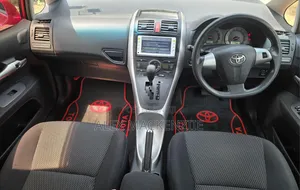 Toyota Auris 2011 Red