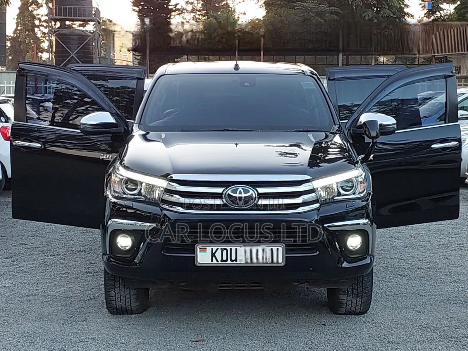 Toyota Hilux 2018 Black