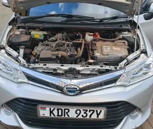 Toyota Corolla Fielder 2017 Silver