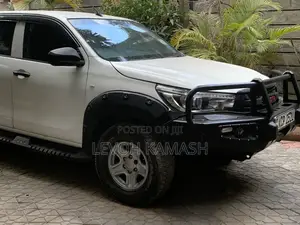 Toyota Hilux 2.4 Diesel 2020 White