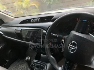Toyota Hilux 2.4 Diesel 2020 White