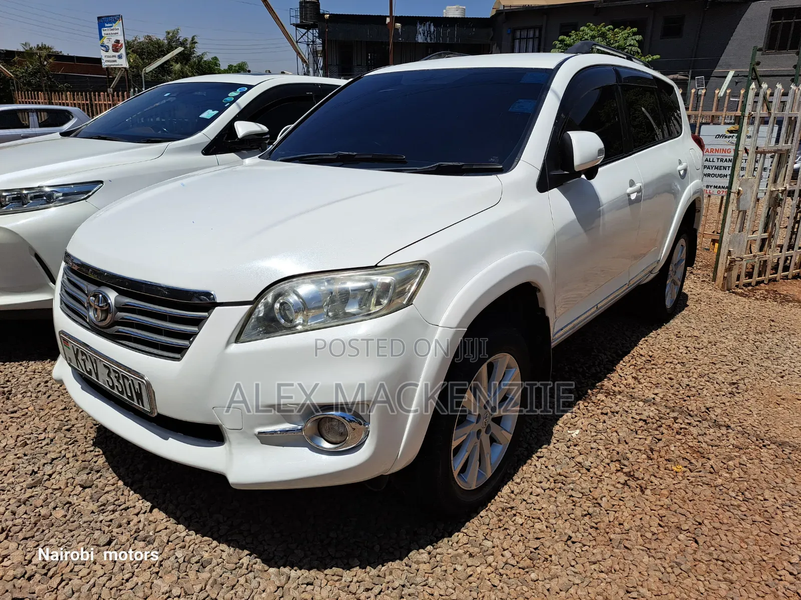 Toyota Vanguard 2012 White