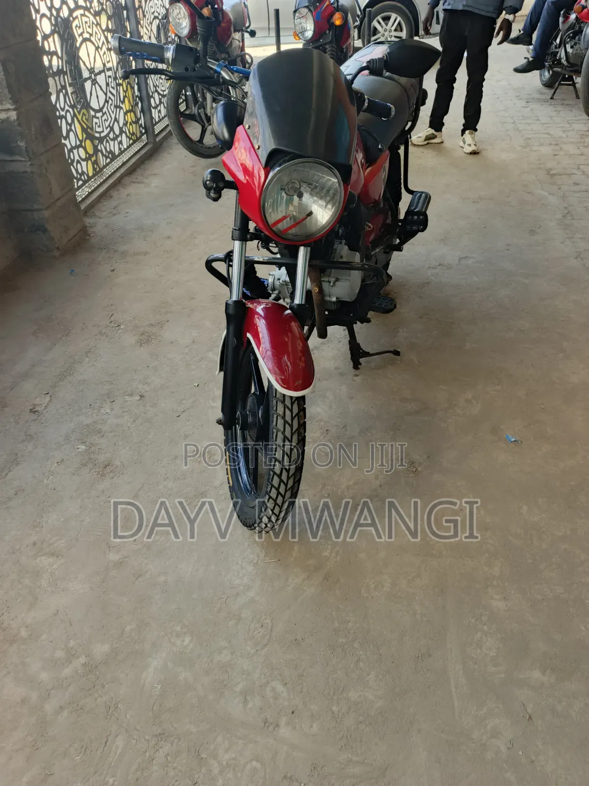 Bajaj Boxer 150 UG 2023 Red