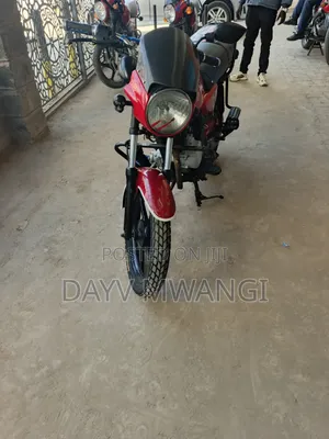 Bajaj Boxer 150 UG 2023 Red