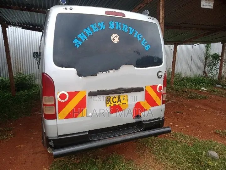 Toyota HiAce 2007 Silver
