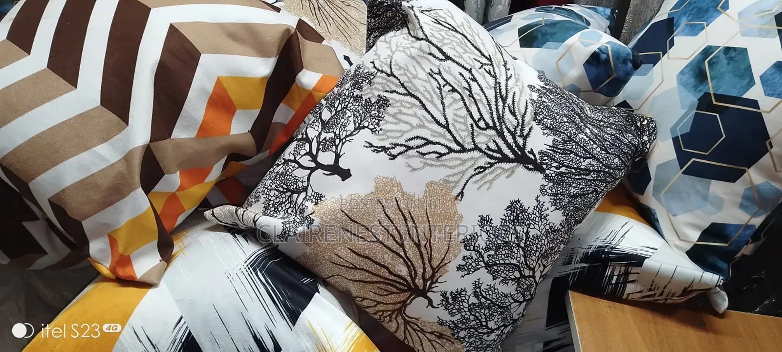 Bring Comfort and Style Together Effortlessly With Elegant Throwpillow