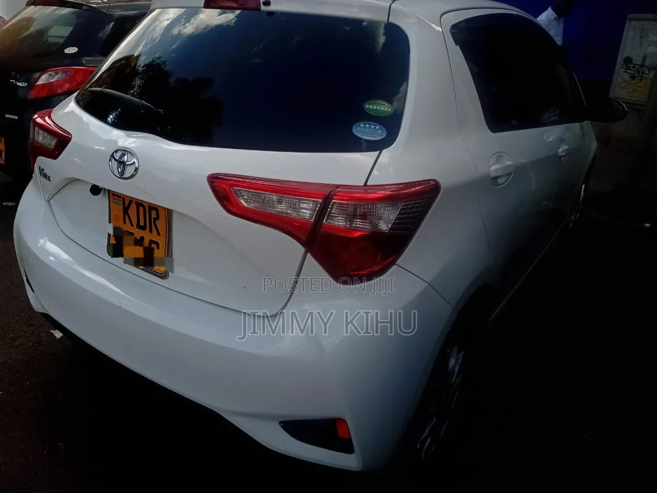 Toyota Vitz 2017 Pearl