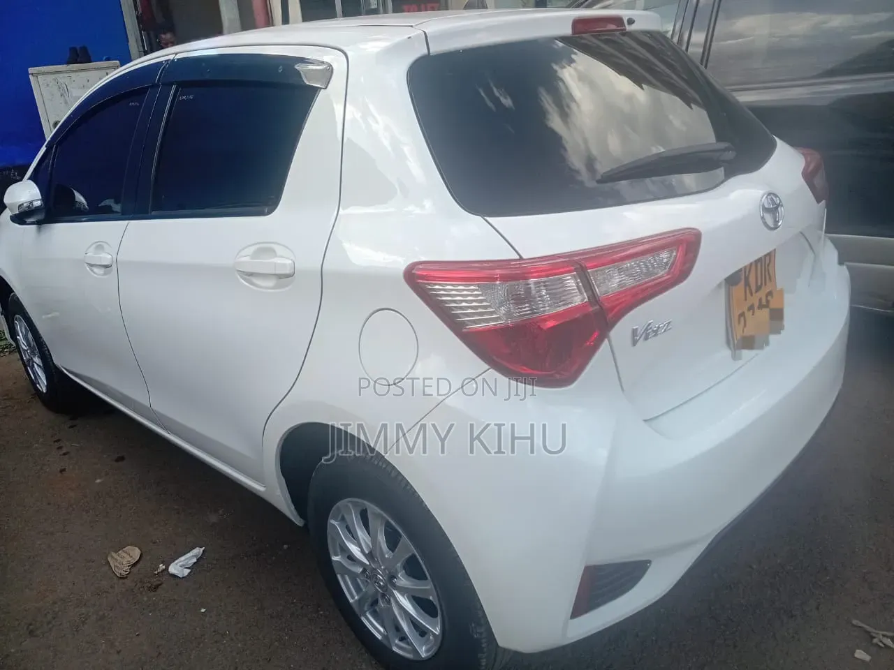 Toyota Vitz 2017 Pearl