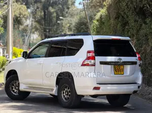 Toyota Land Cruiser Prado 2.7 i 2011 White