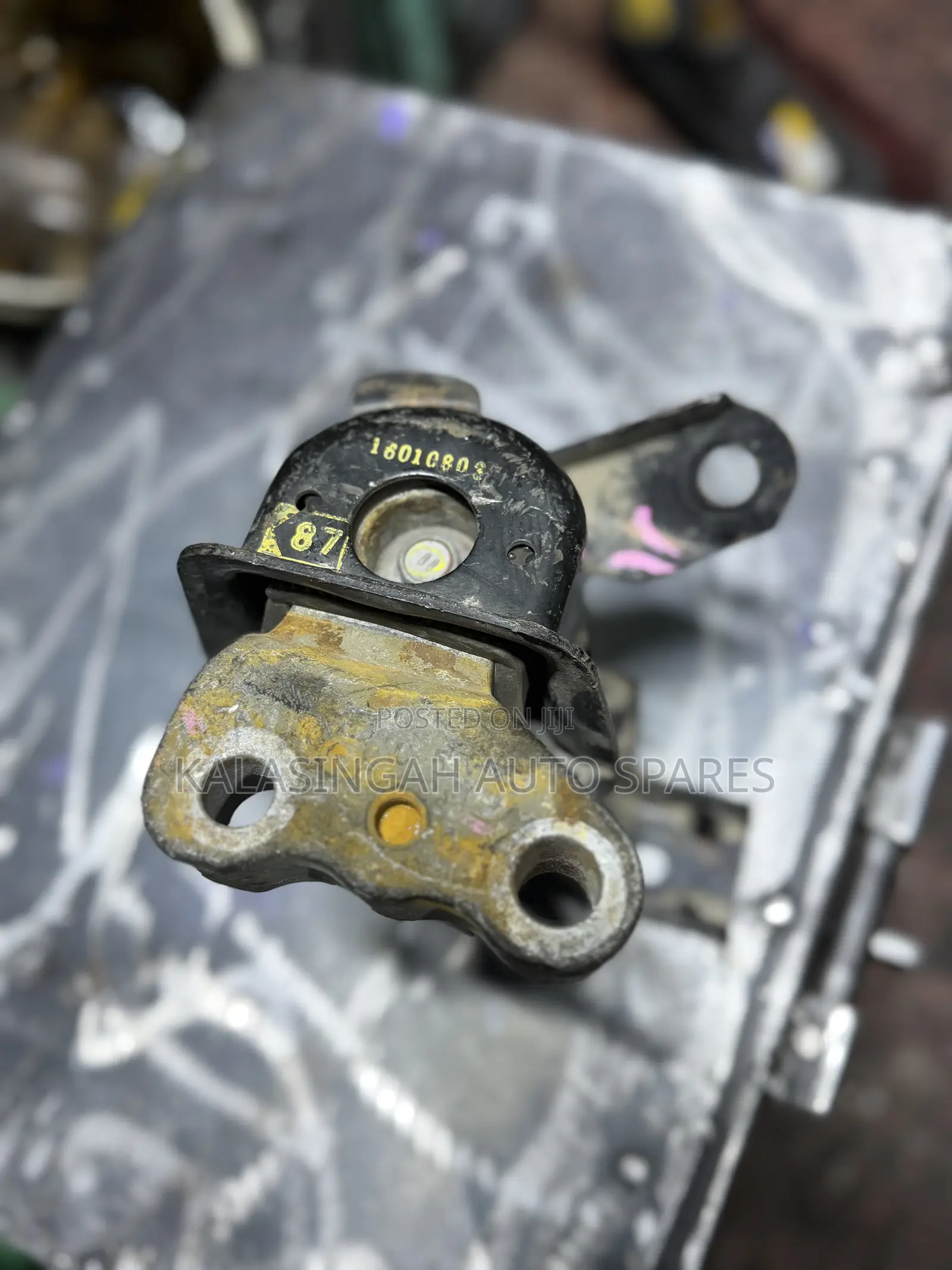 2zR Engine Mounting for Premio