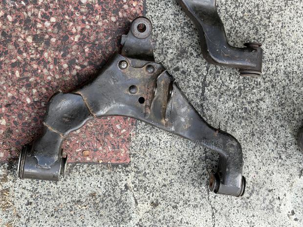 Hiace 7l Control Arms 4wd